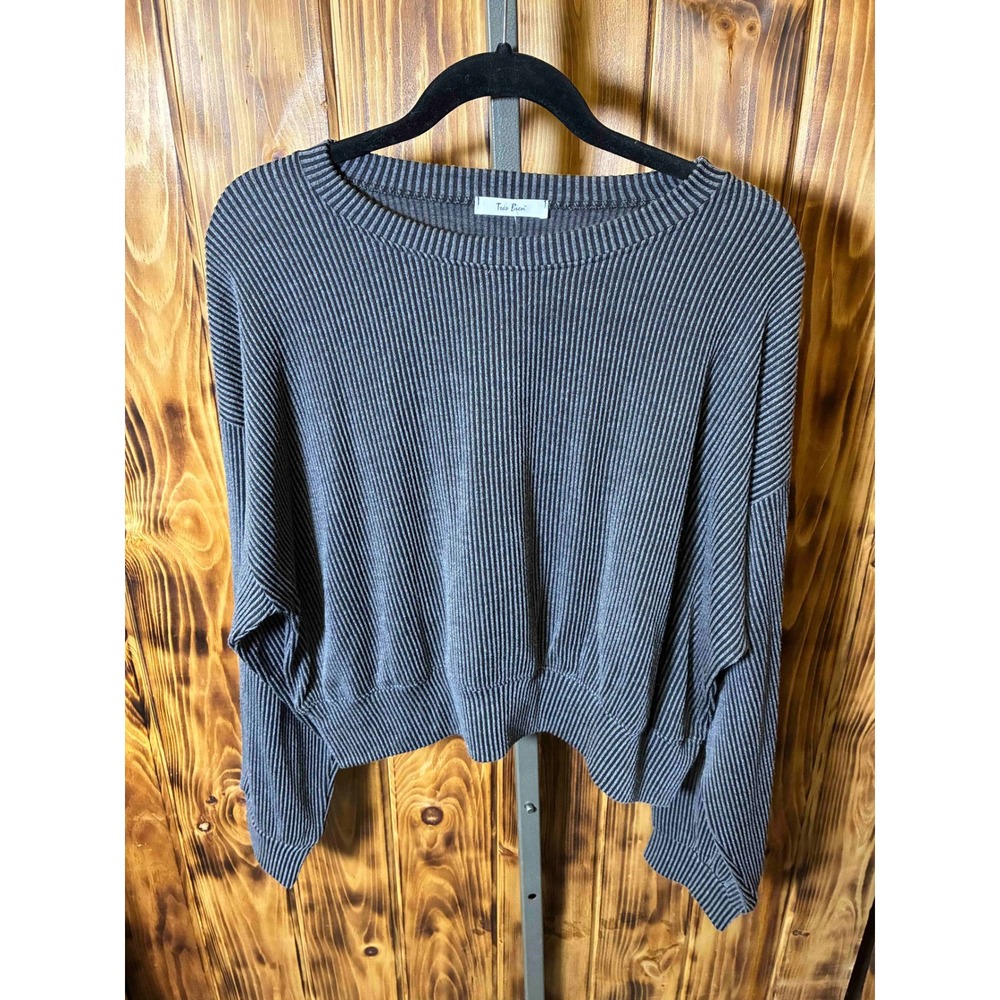Tres Bien Womens XL Black Grey Striped Ribbed Cropped Sweater T-39889 Crew Neck